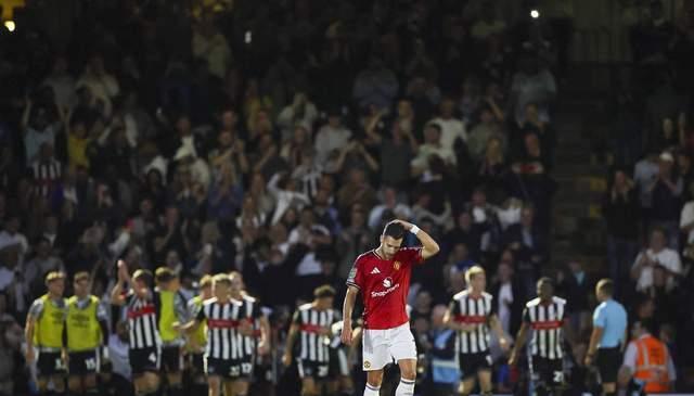 的格林斯比, 开场之后曼 的格林斯比, 开场之后曼